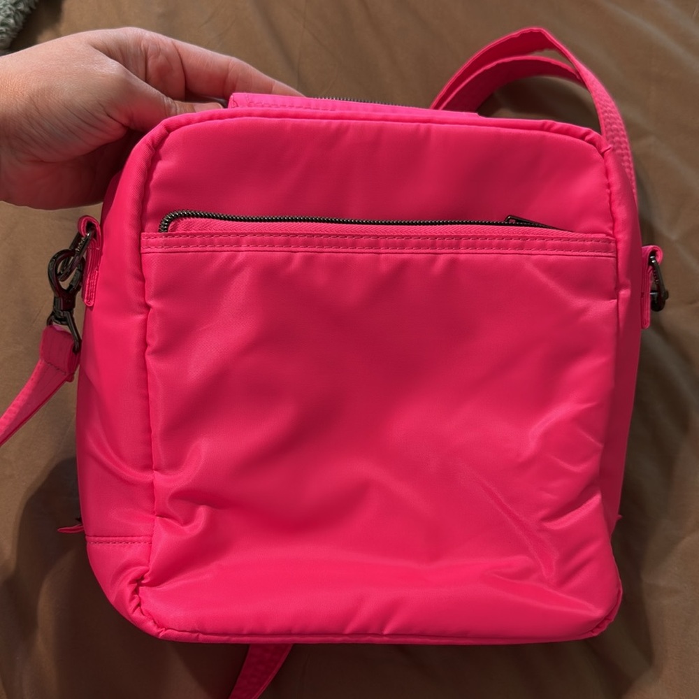 Lug Magenta Ranger 2 with matching bucket hat - Picture 2 of 7